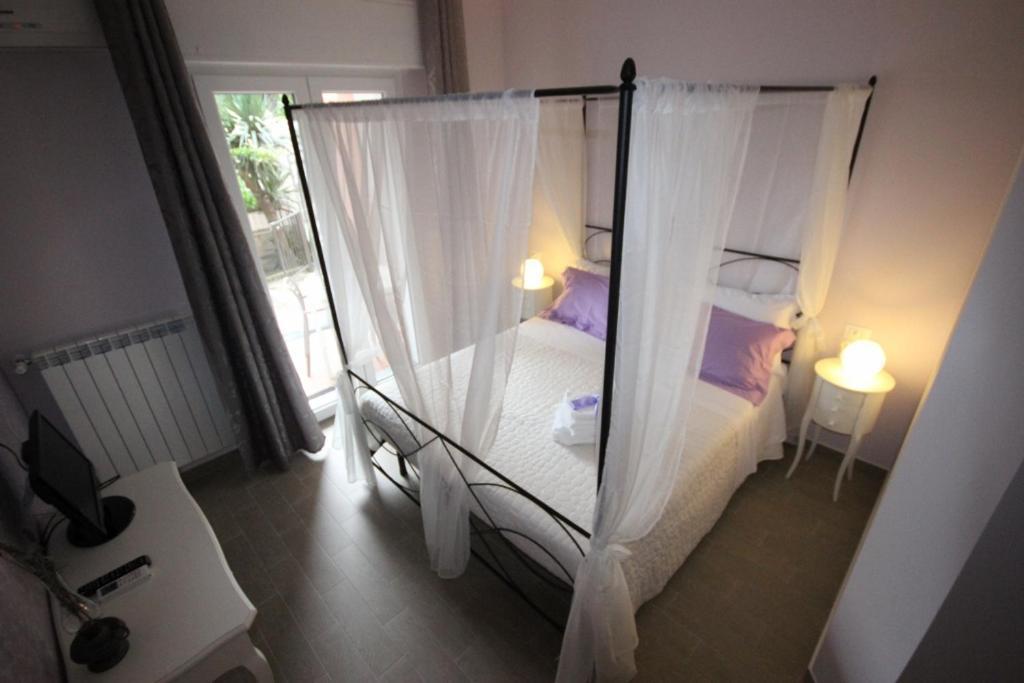 B&B Ai Tre Archi Spotorno Exterior foto